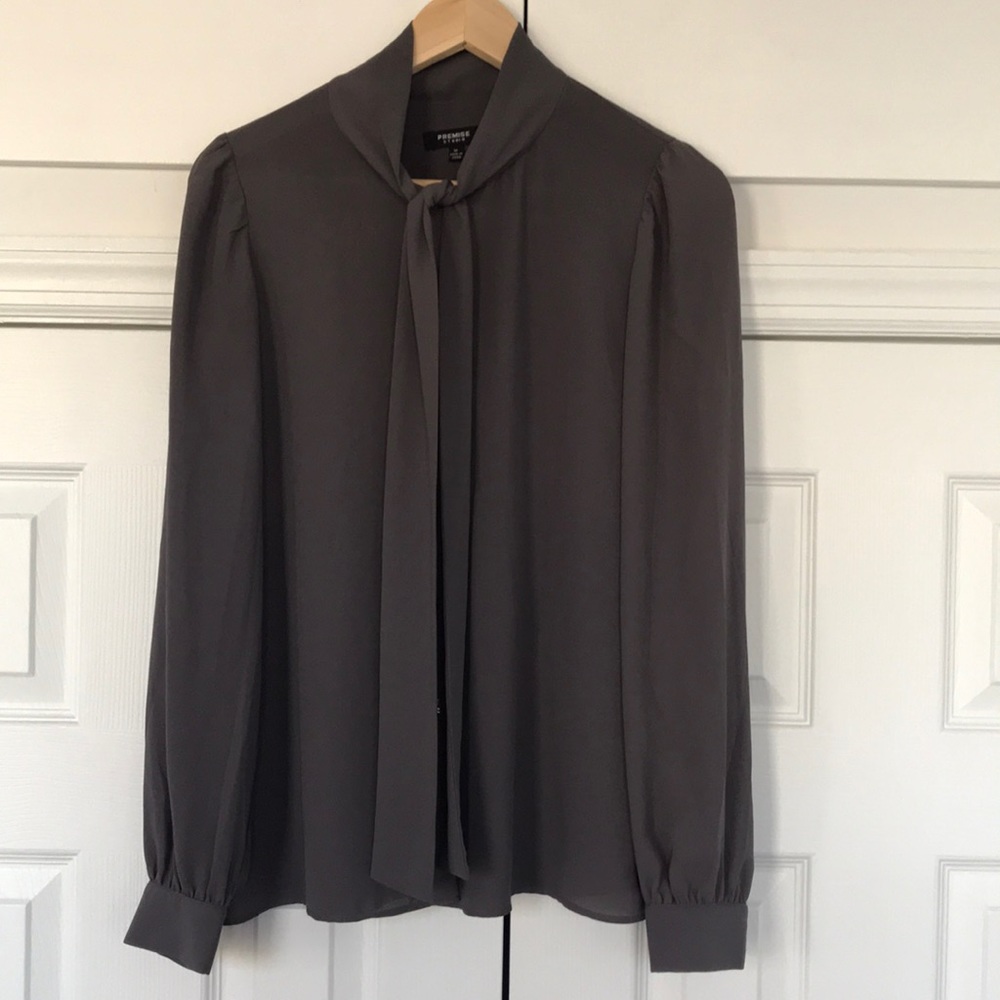 Grey chiffon tie-collar button-up.